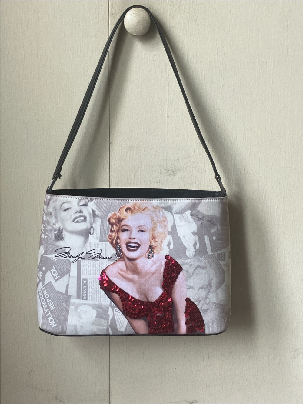 Marilyn Monroe Shoulder Bag with Red Sequin Dress Print